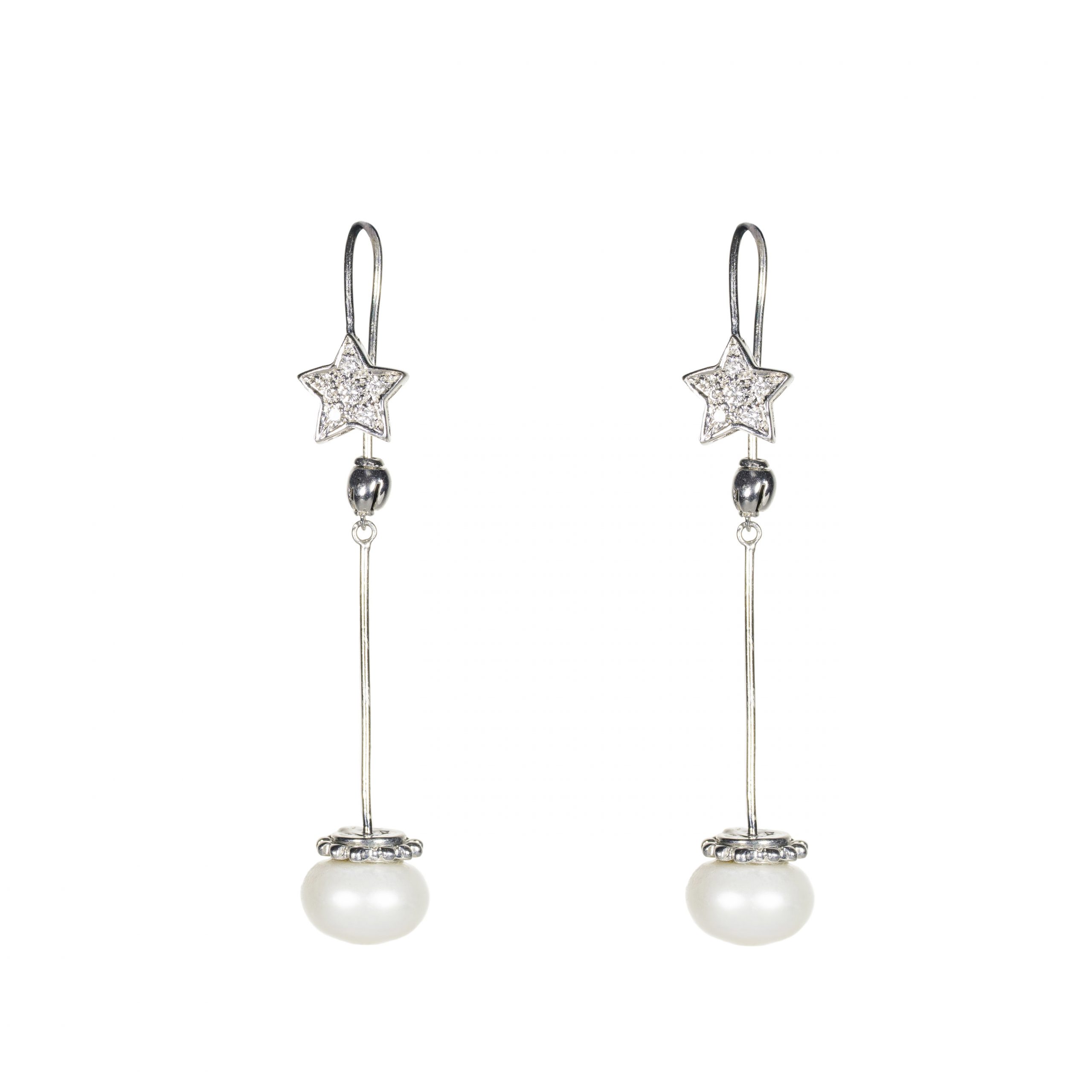 Boucle d'oreille etoile perle